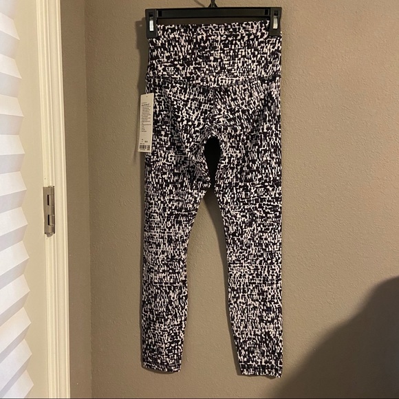 NWT Lululemon Align HR Pant in Black & Grey Print - Picture 7 of 7